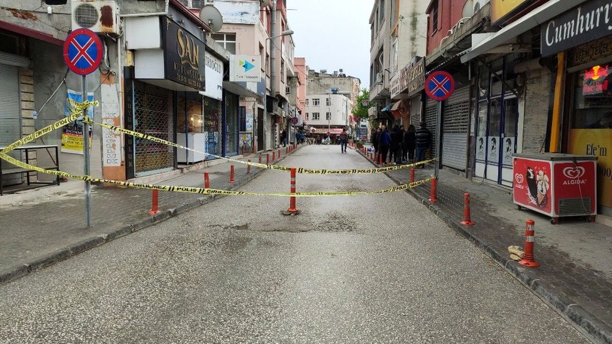 Samandağ\'da ilçe merkezi trafiğe kapatıldı