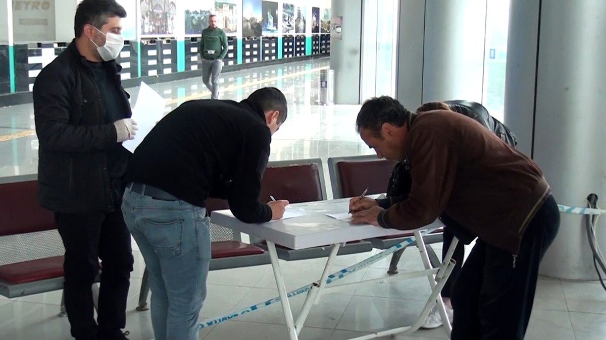 Şehir dışına çıkmak isteyenler için otogarda \'Seyahat izin kurulu\' oluşturuldu