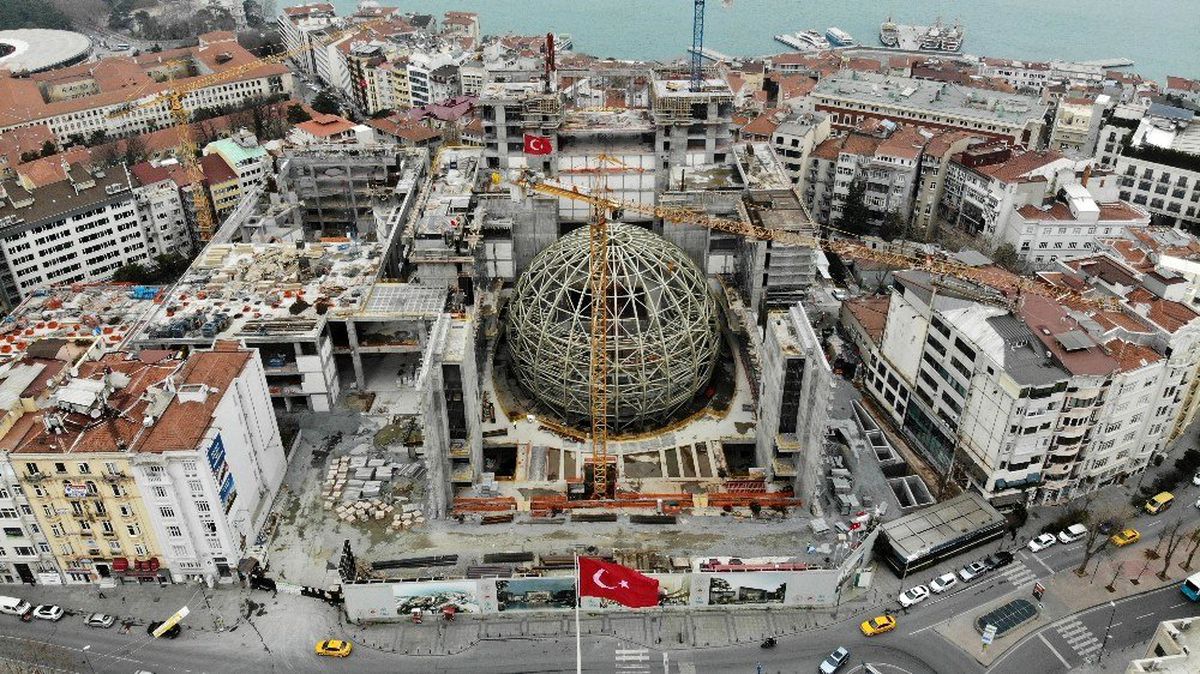 Taksim\'de AKM\'nin oditoryumu havadan görüntülendi