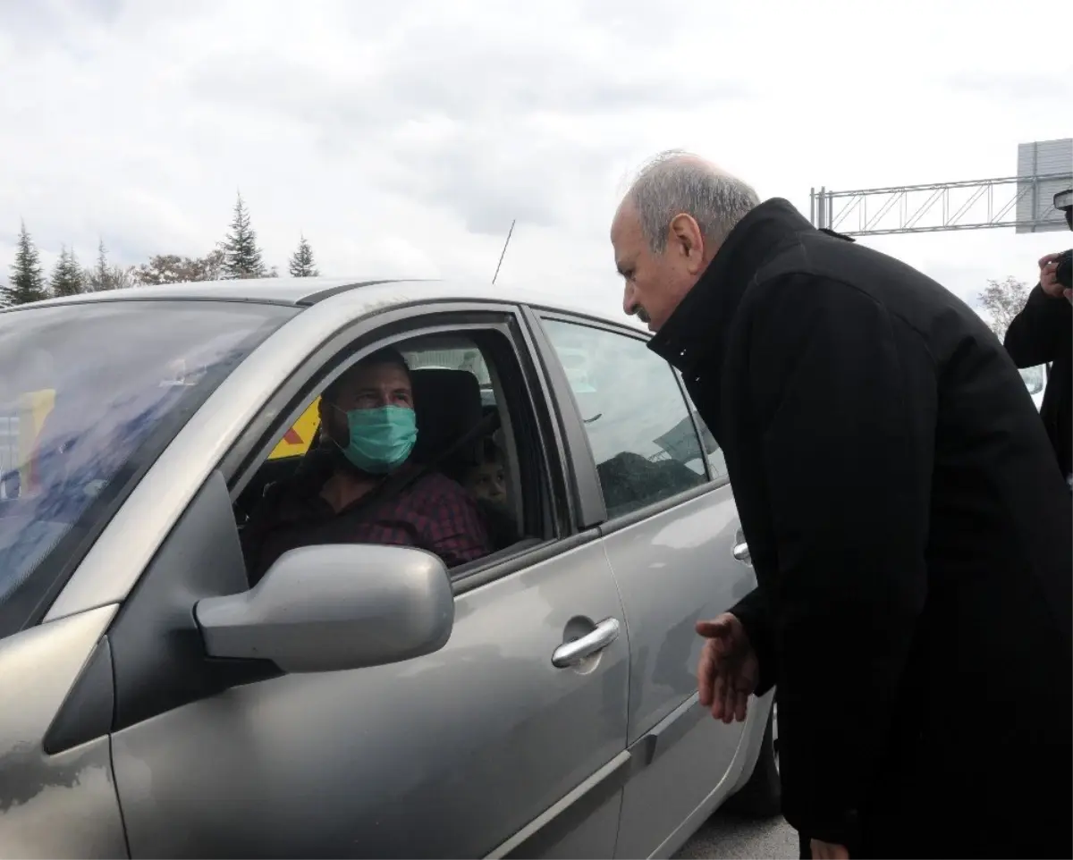 Vali Çakacak virüs tedbirleri kapsamında trafik denetimlerine katıldı