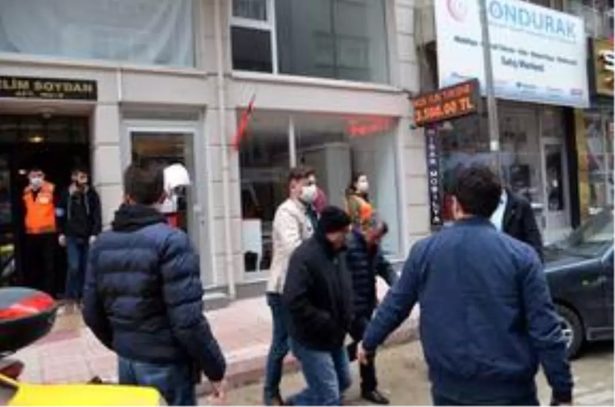 Amasya\'da apartman dairesine kumar baskını