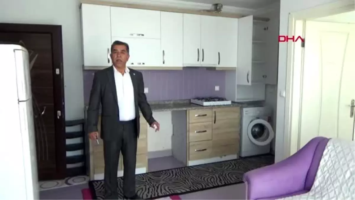 Antalyalı emekli öğretmen, apartını sağlık çalışanlarına açtı