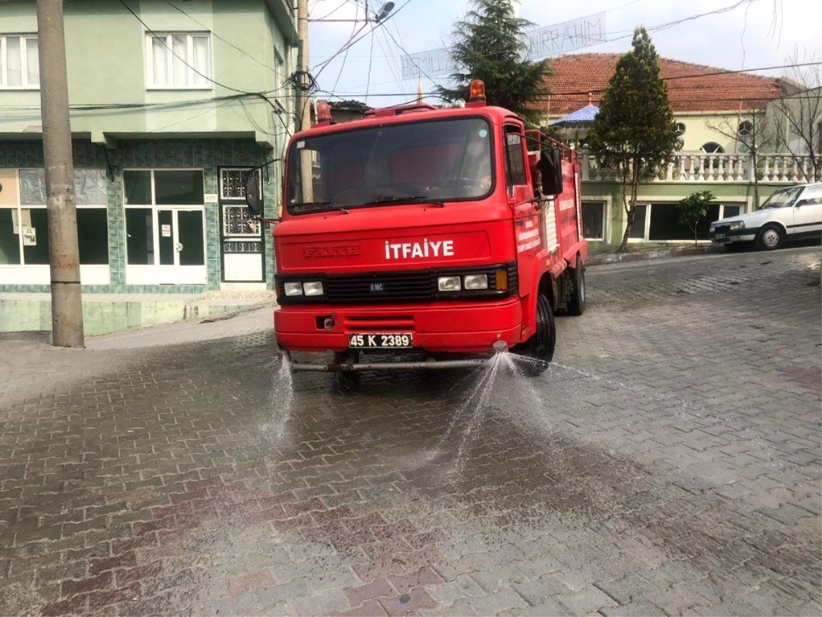 Deprem bölgesinde dezenfeksiyonlu yıkama