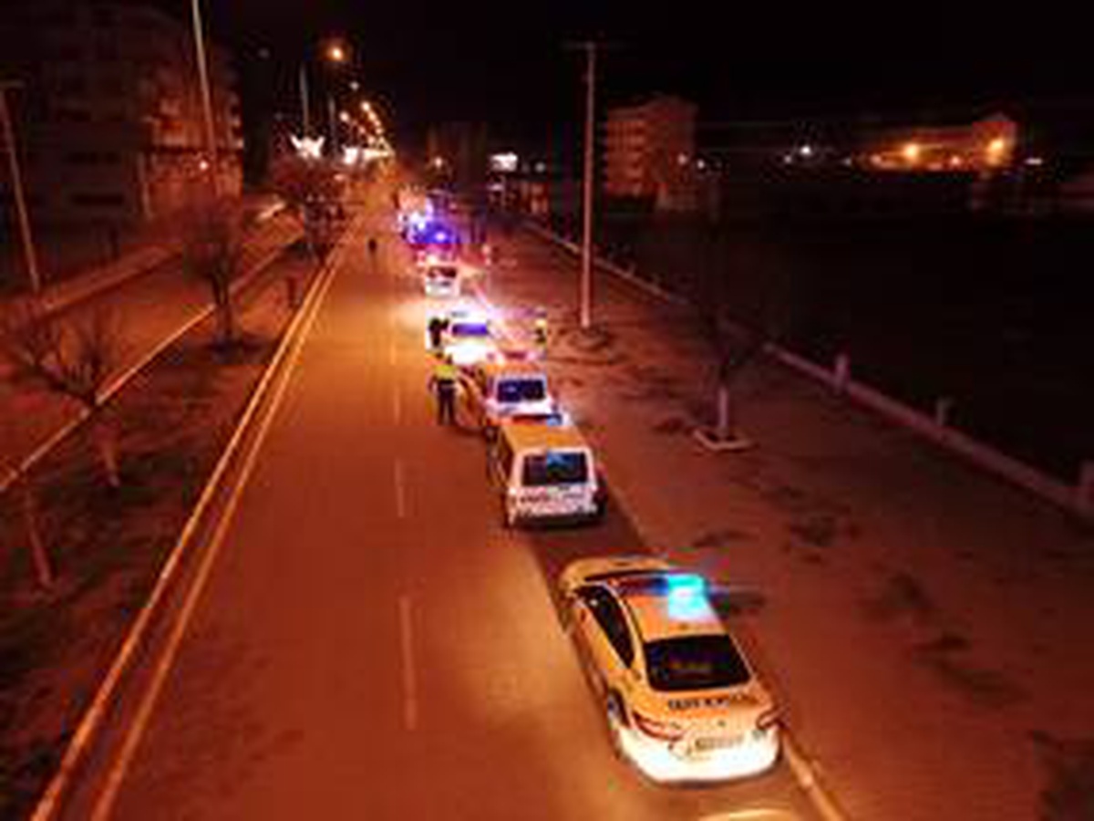 Iğdır polisi sağlık çalışanlarına siren ve anonslarla moral verdi