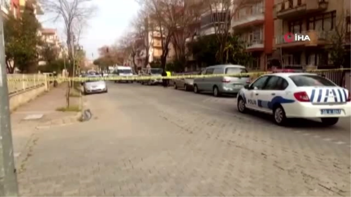 İzmir\'de korkunç olay: 2 ölü 1 yaralı
