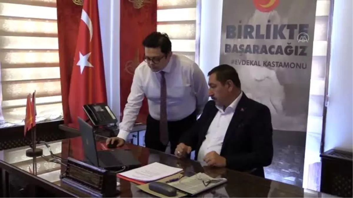 Kastamonu Belediye Başkanı Vidinlioğlu video konferans yöntemiyle basın toplantısı düzenledi