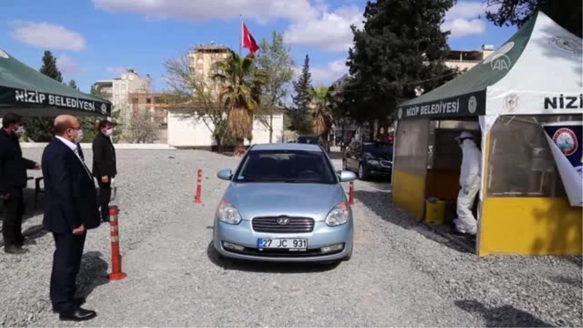 Nizip Belediyesi araçlar için dezenfeksiyon istasyonu kurdu