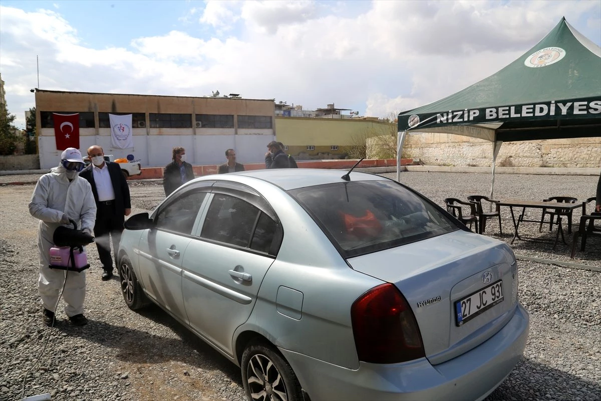 Nizip Belediyesi araçlar için dezenfekte istasyonu kurdu