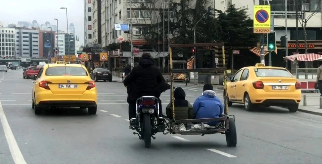 (Özel) İstanbul\'un göbeğinde tehlikeli yolculuk kamerada