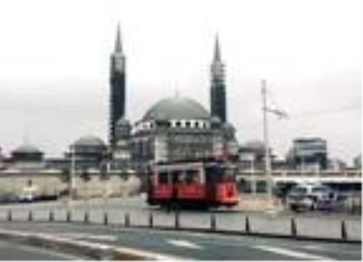 Taksim Meydanı\'nda sessizlik