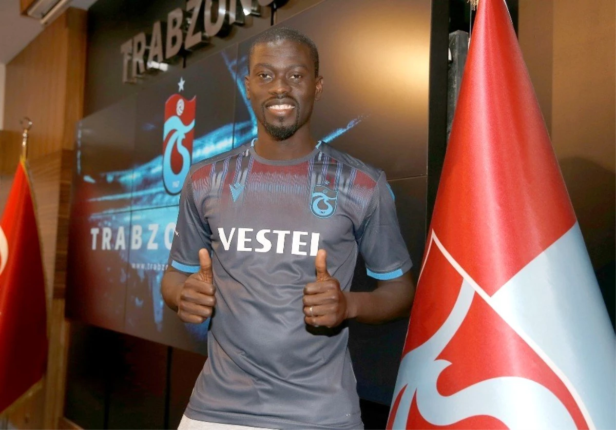 Trabzonspor\'da Badou Ndiaye ameliyat oldu