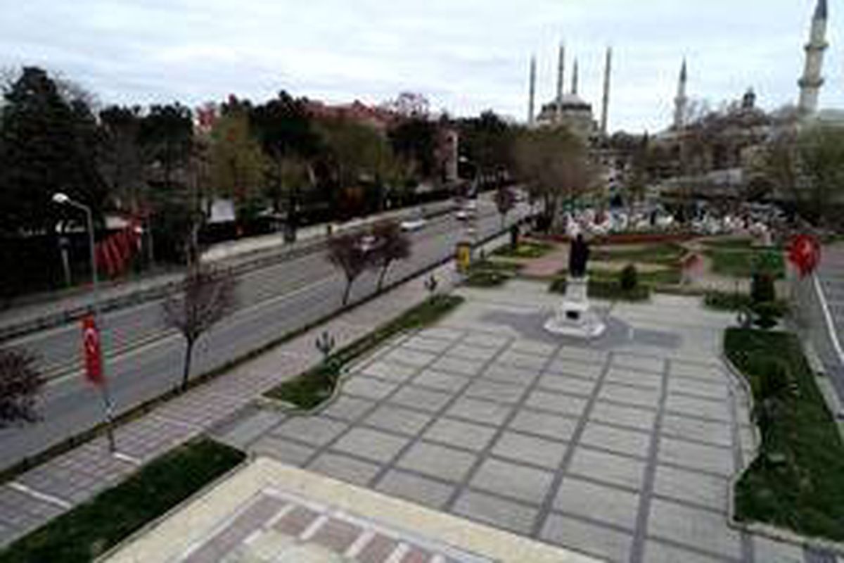 Trakya\'da "evde kal" çağrısına soğuk havanın da etkisiyle uyuluyor