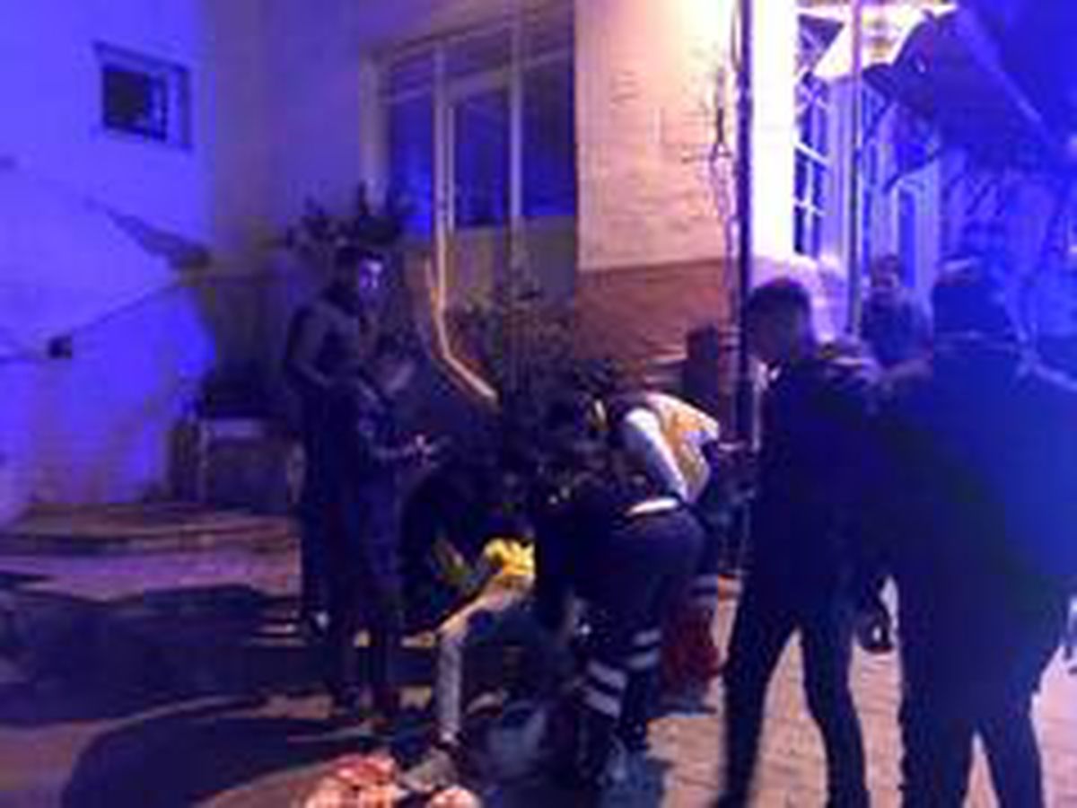 1 metrelik boşluğa düşüp ayağını kırdı