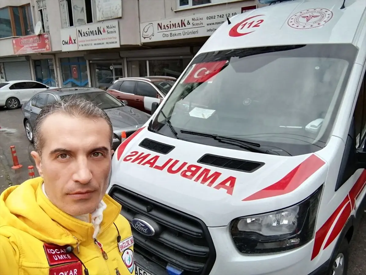 Ambulans şoföründen çocuklarına duygulandıran "koronavirüs tedbiri"