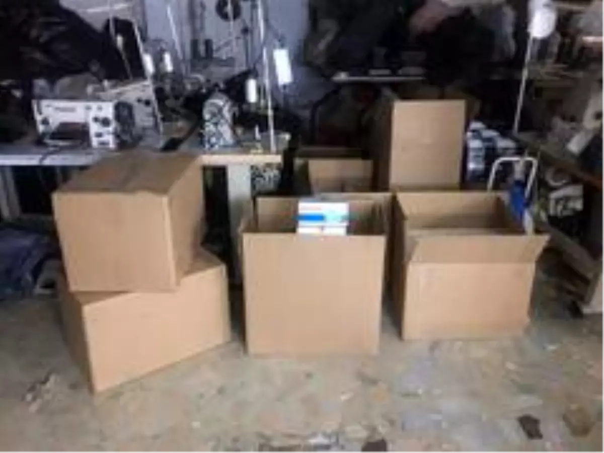 Bayrampaşa\'da 20 binin üzerinde sertifikasız maske ele geçirildi