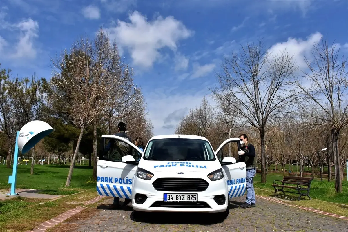 Diyarbakır\'da "Mobil Park Polisi"nden parkta gezenlere uyarı