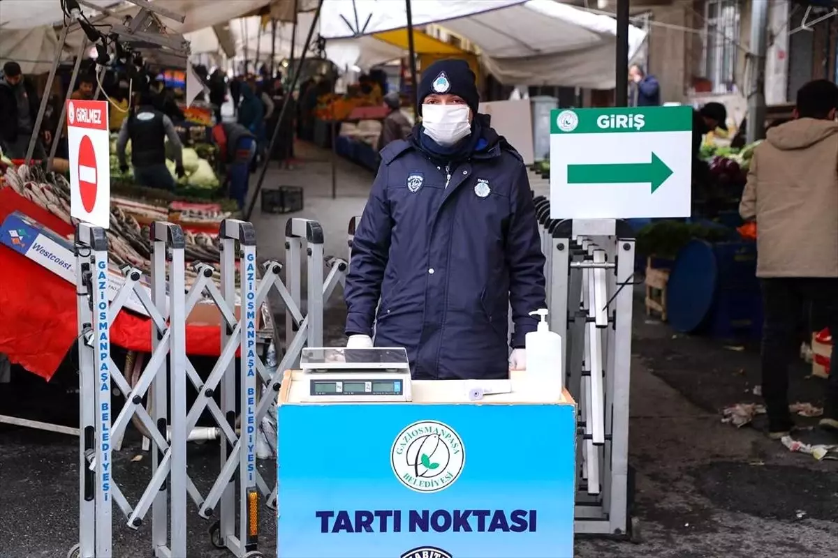 Gaziosmanpaşa Belediyesi zabıta ekiplerinden pazarda denetim