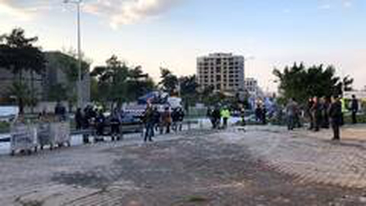 İskenderun\'da feci kaza: 5 ölü, 23 yaralı