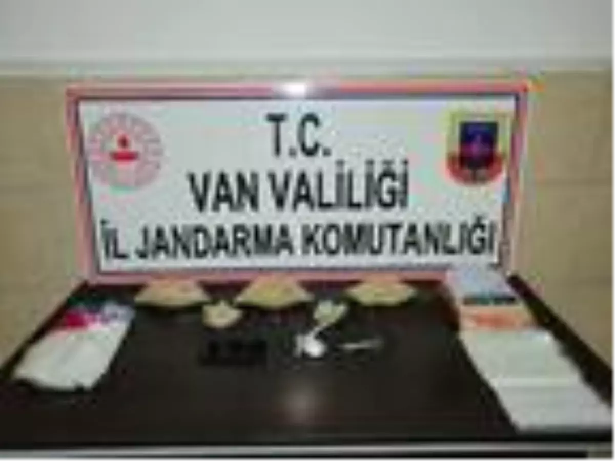 Jandarmanın baskın yaptığı evde, uyuşturucu bulundu