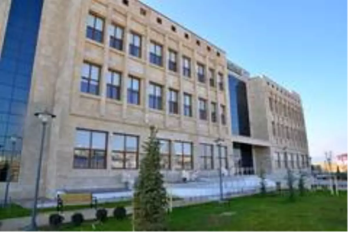 Kırşehir AEÜ\'si öğretim üyeleri covid-19 moleküler tanısı için laboratuvar hazırlıklarını tamamladı
