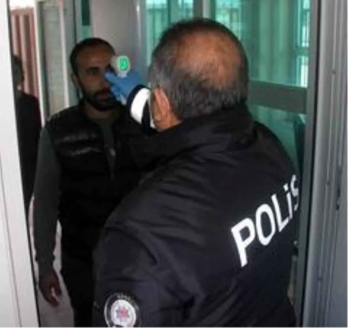 Polis, emniyeti elden bırakmıyor