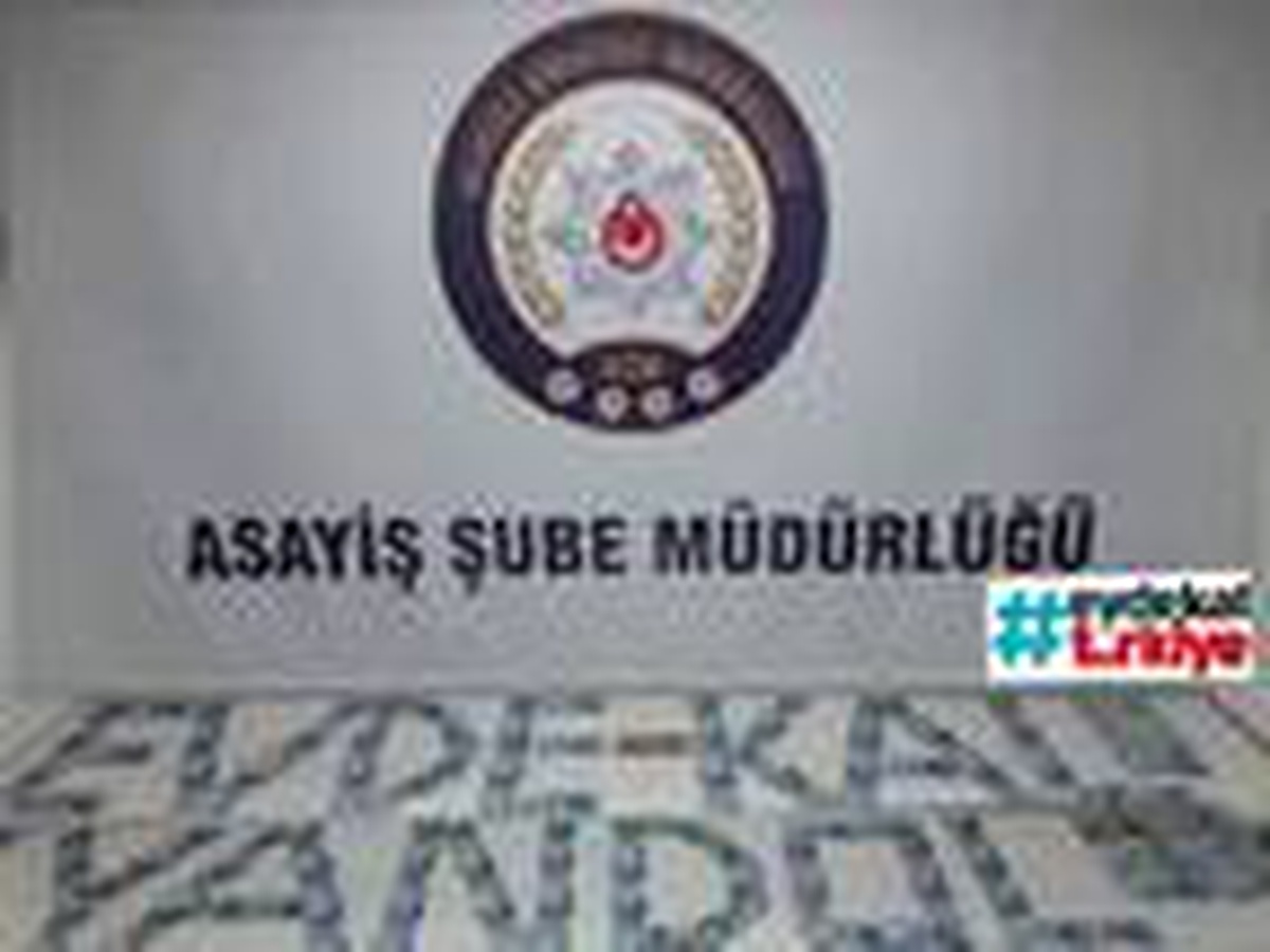 Polisten, dolandırıcılardan ele geçirilen parayla \'evde kal\' mesajı