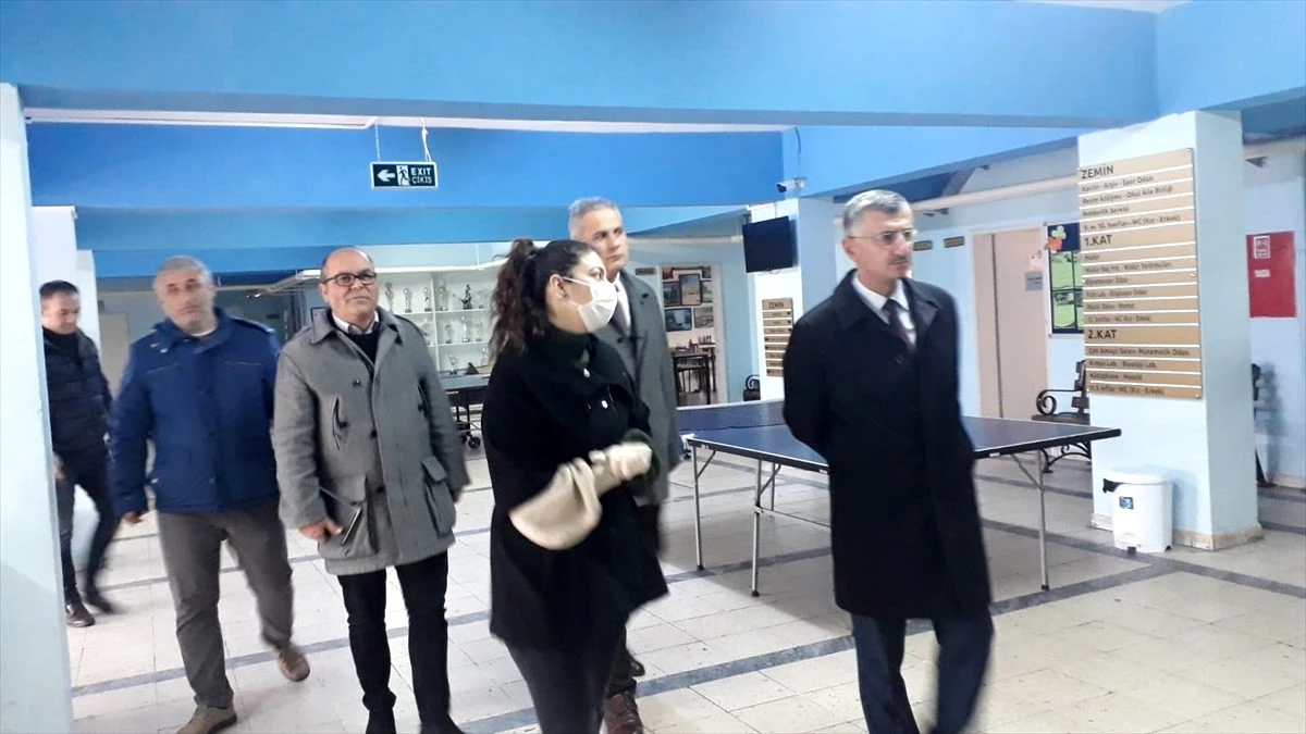 Zonguldak Valisi Bektaş\'tan okul ziyaretleri