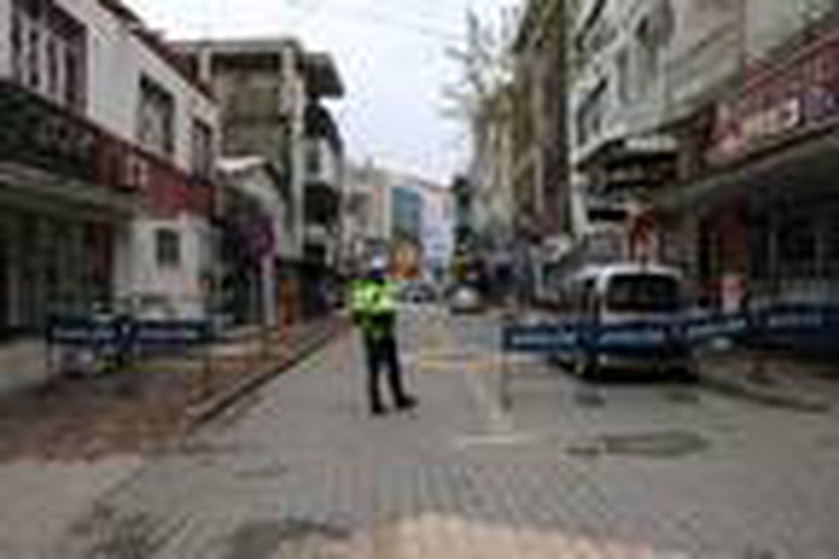 Adıyaman\'da Gölbaşı Caddesi ve Sümer Meydanı, koronavirüs tedbiri için kapatıldı