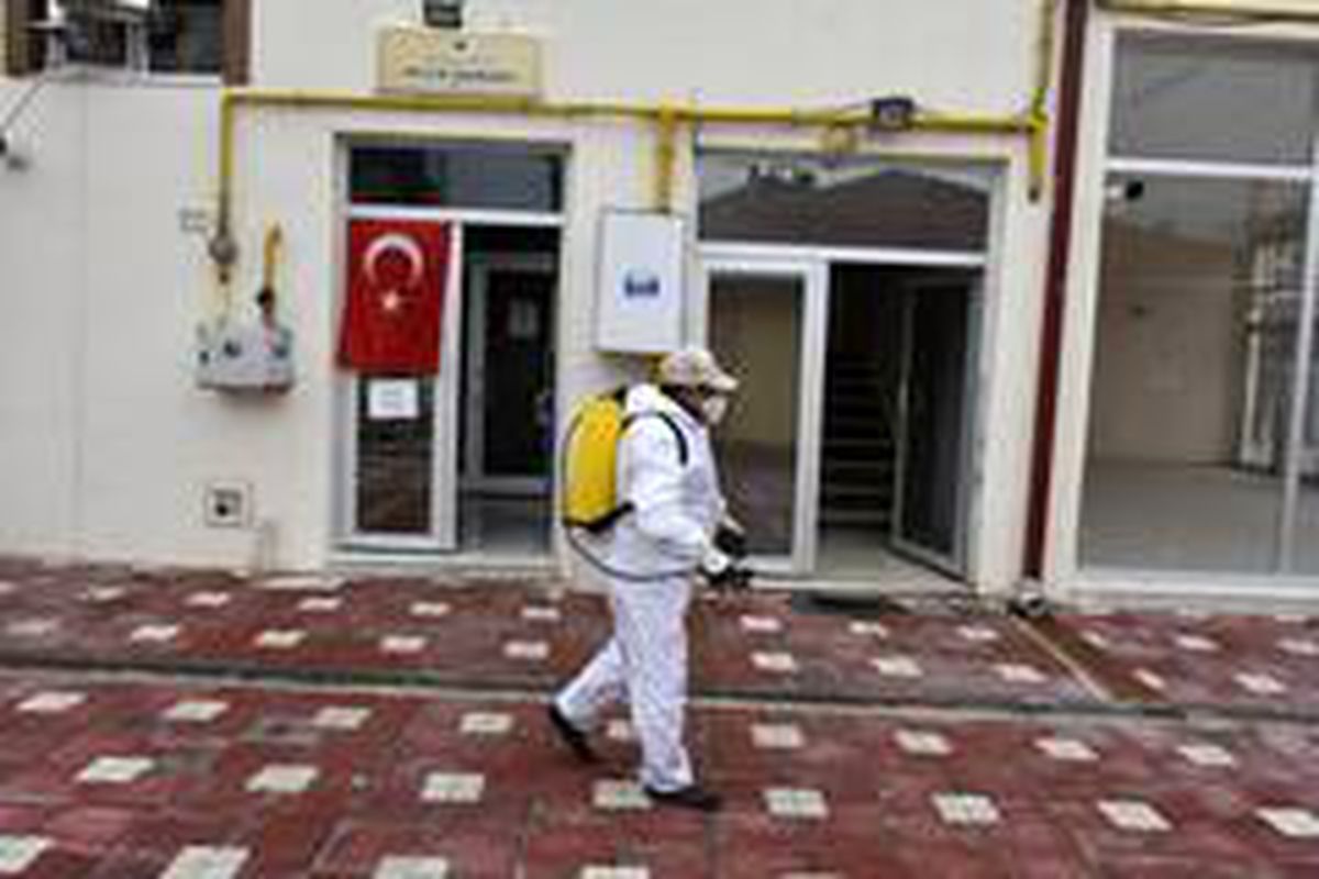 İnönü Belediyesi salgına karşı gece gündüz çalışıyor