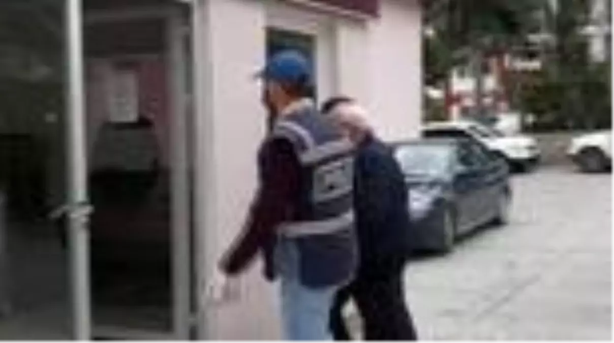 Kamu zararından aranan zanlı kaçak olarak yaşadığı Datça\'da yakalandı