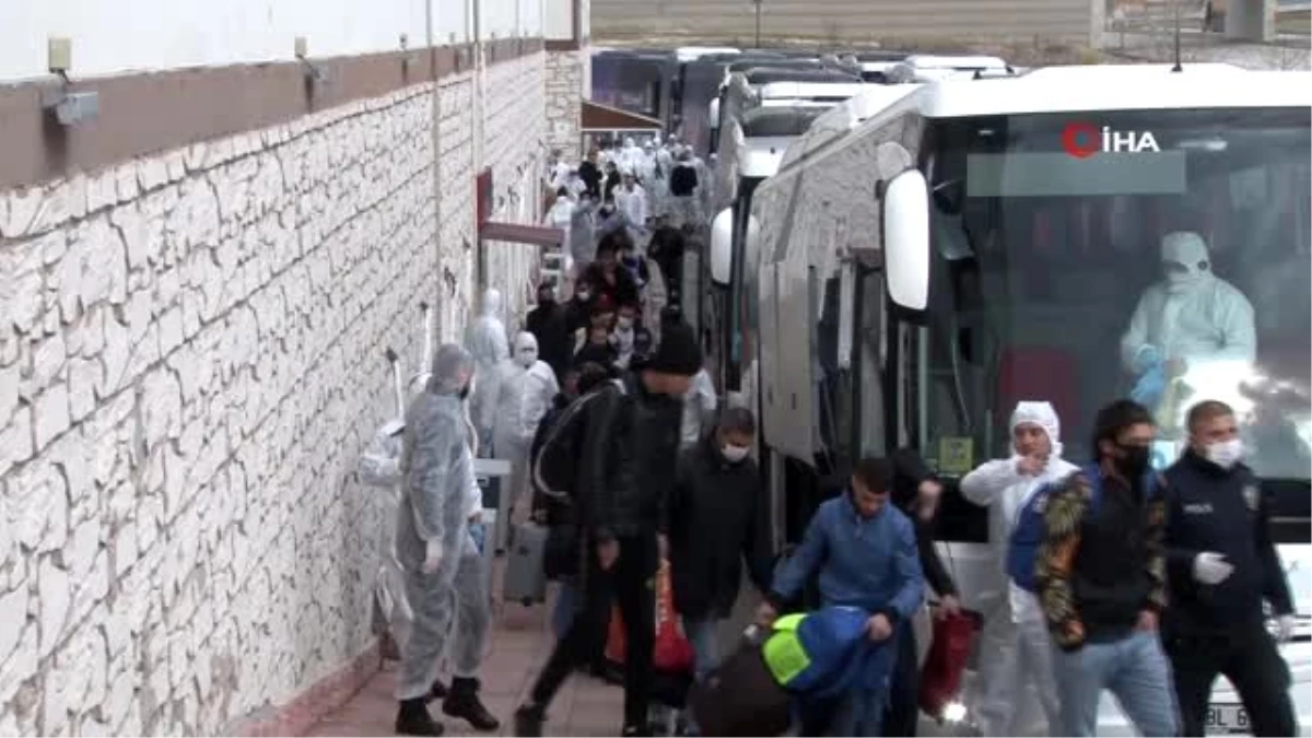 Karabük\'te misafir edilen Cezayirliler ülkelerine gönderilmeye başladı
