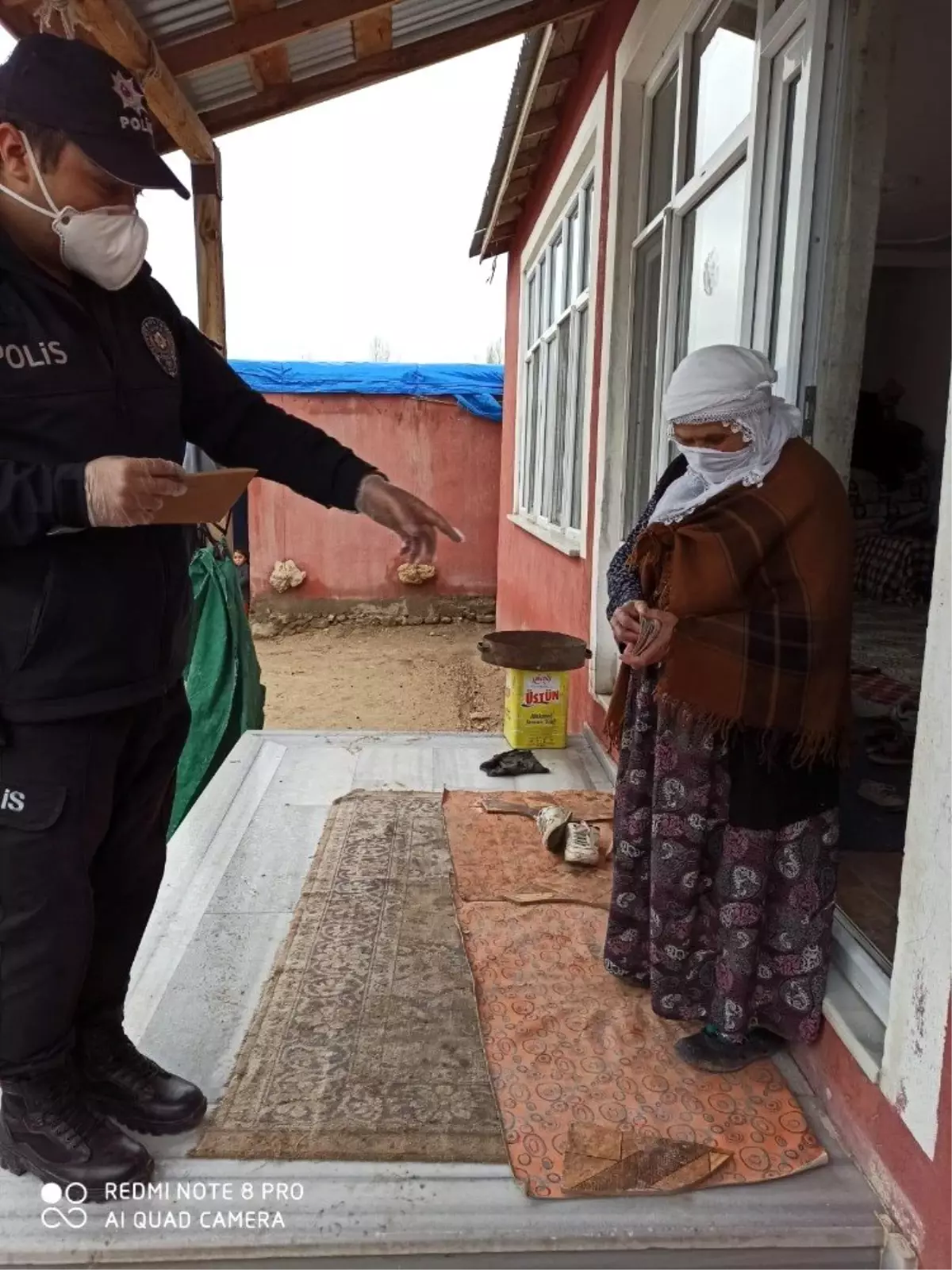 Sosyal yardım evlere teslim edilmeye başlandı