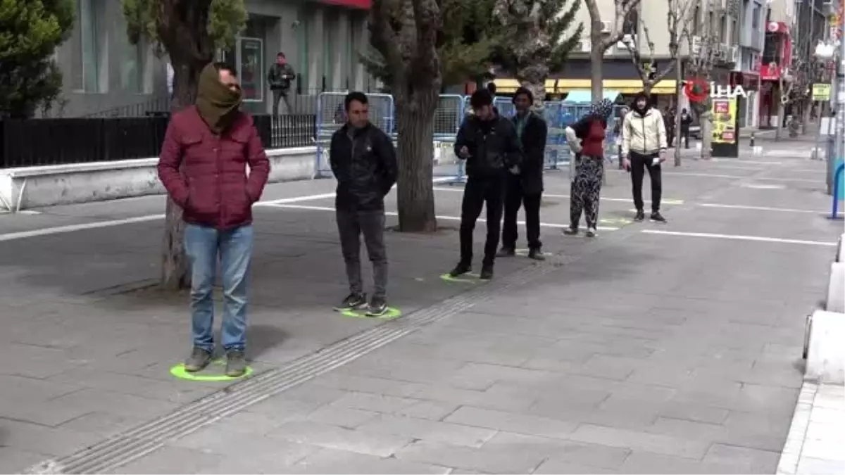 Tedbirler işe yardı, PTT önünde yoğunluk azaldı