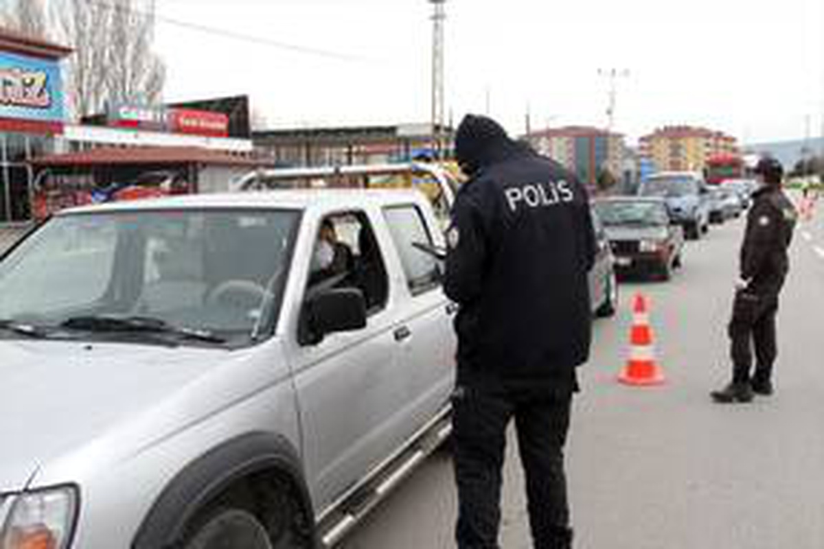 Beyşehir\'de polis ekiplerinin uygulaması arttı
