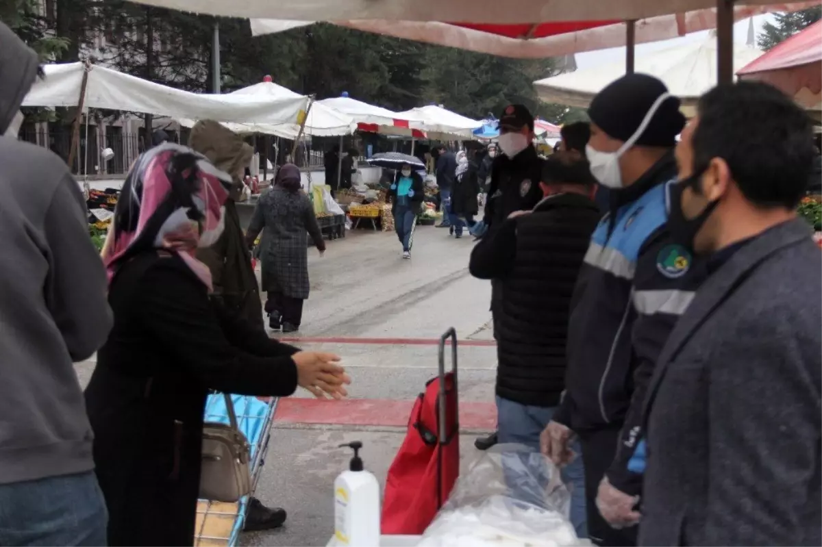 Bolu\'da, pazar girişi yerlerine kontrol noktası kuruldu