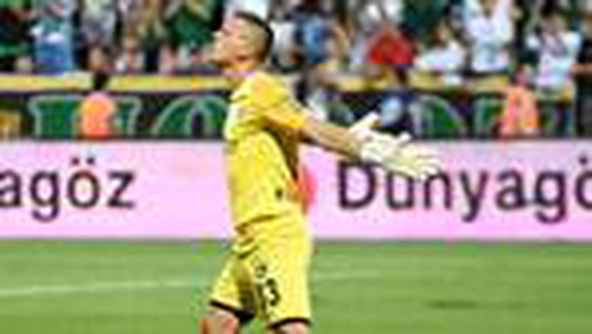 Denizlispor\'da Adam Stackhowiak ile kale emin ellerde