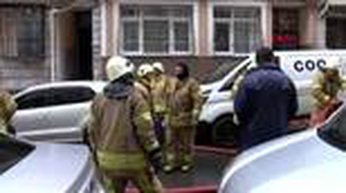 FATİH\'TE YAŞLI KADIN DAİREDEKİ YANGINDA HAYATINI KAYBETTİ