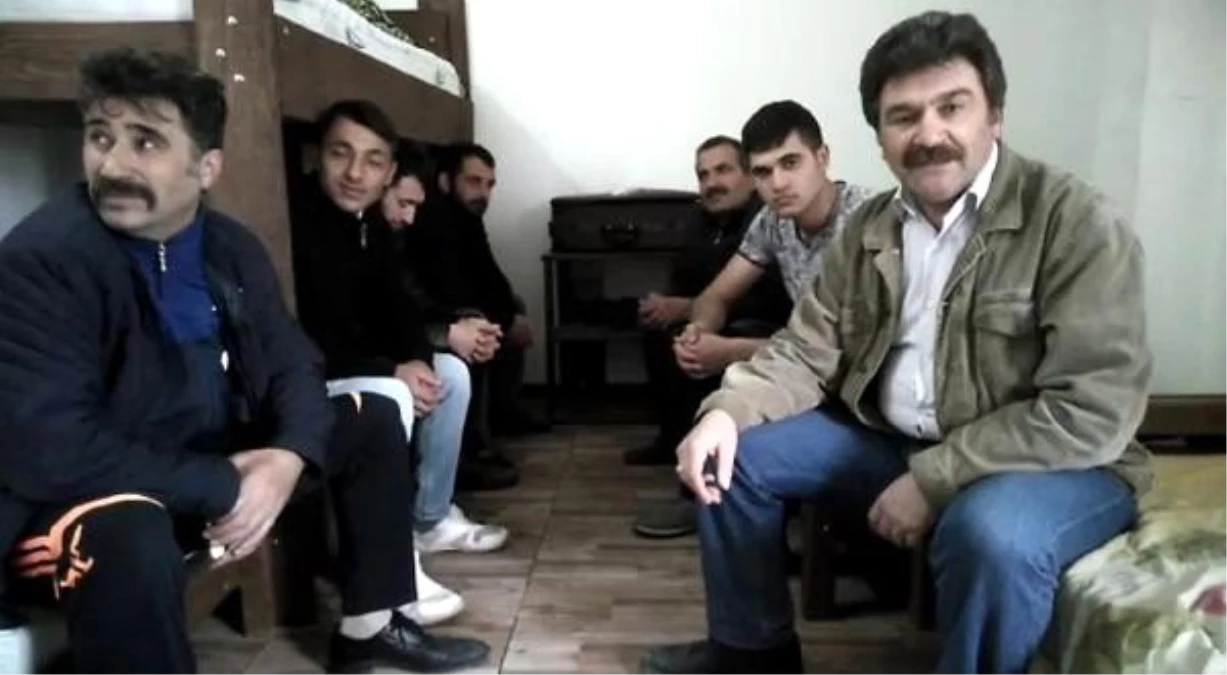 Gürcistan\'ta mahsur kalan 10 işçi WhatsApp\'tan yardım istedi