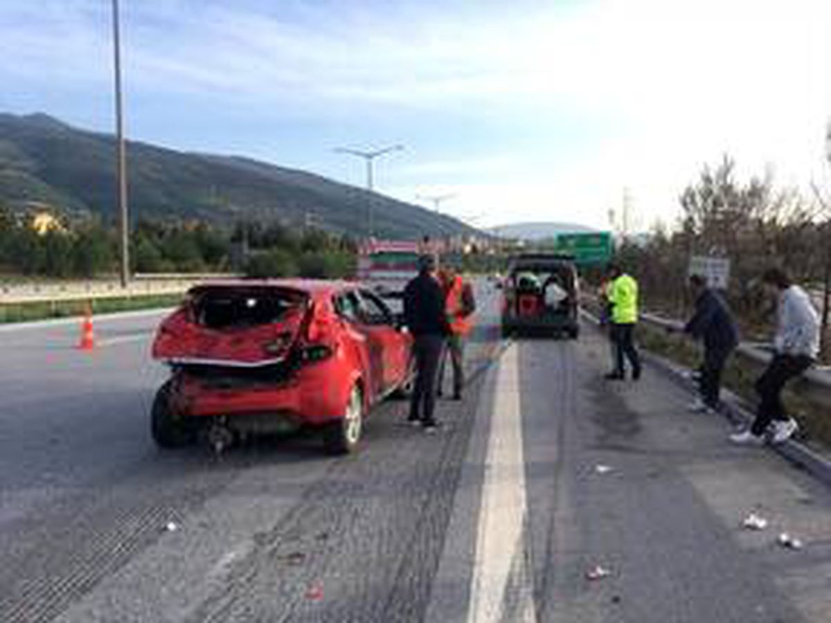 Hatay\'da kamyonet otomobile çarptı: 1 yaralı