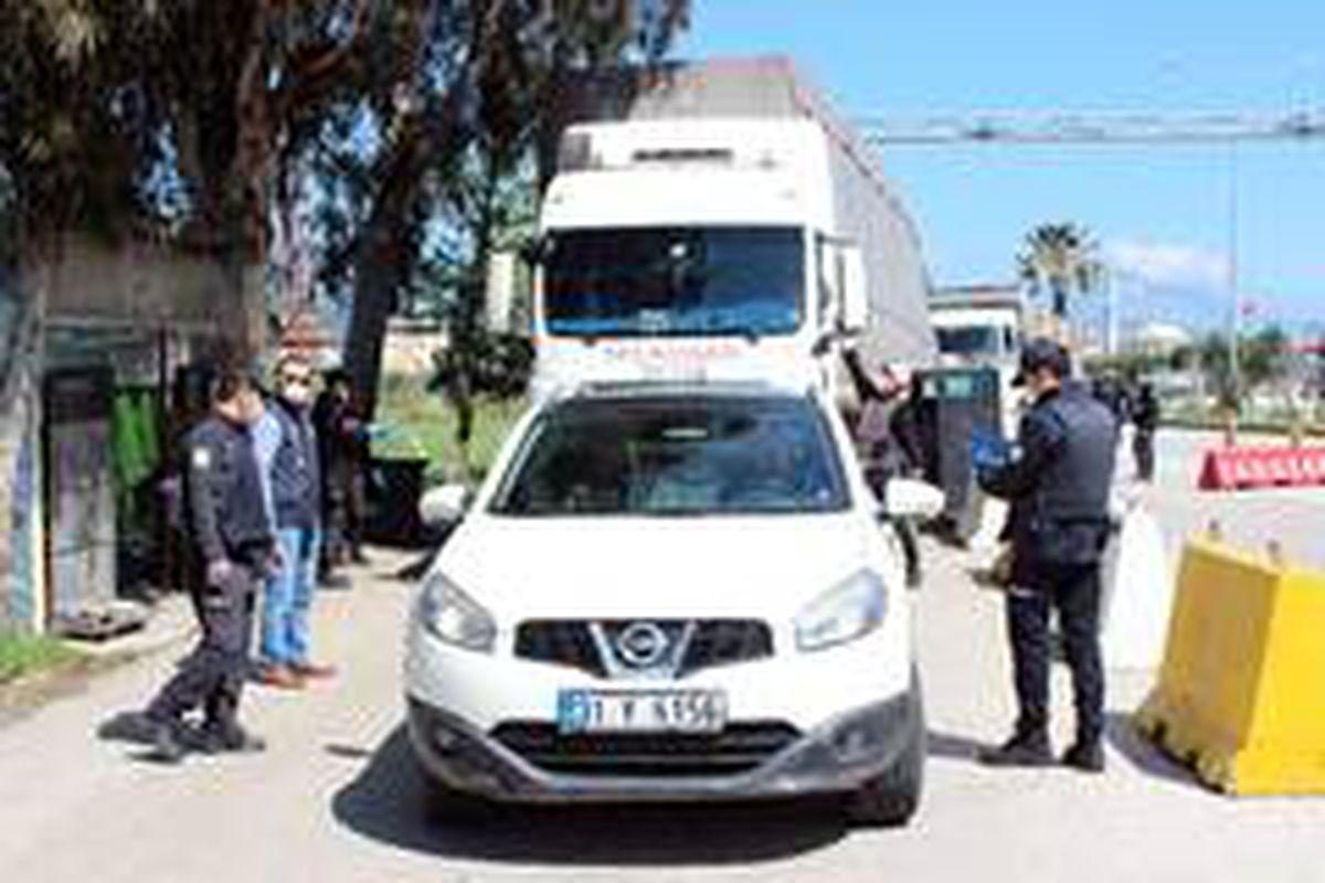 Hatay\'da şehrin giriş ve çıkışları sıkı şekilde denetleniyor