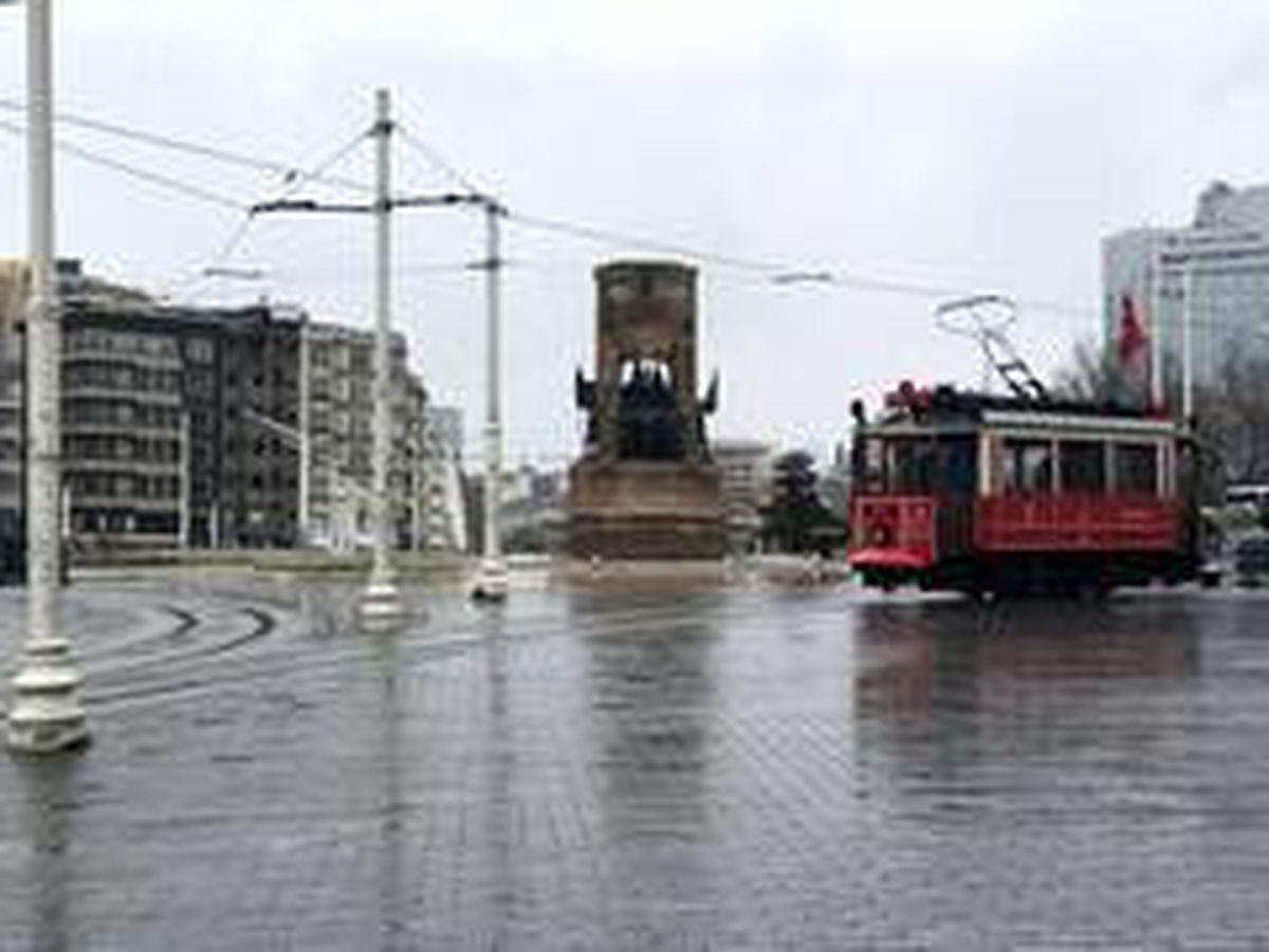 İstanbul\'da 5 milyon 750 bin kişiye sokağa çıkma yasağı