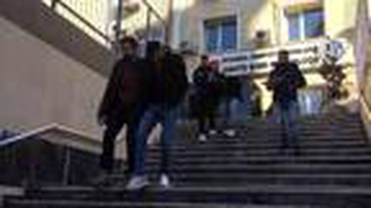 Kağıthane\'de evden hırsızlık yapan şüpheliler yakalandı
