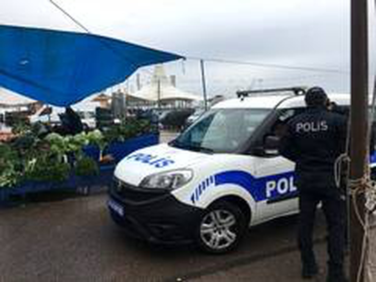 Polisten 20 yaş altı ve 65 yaş üstündekilere uygulama