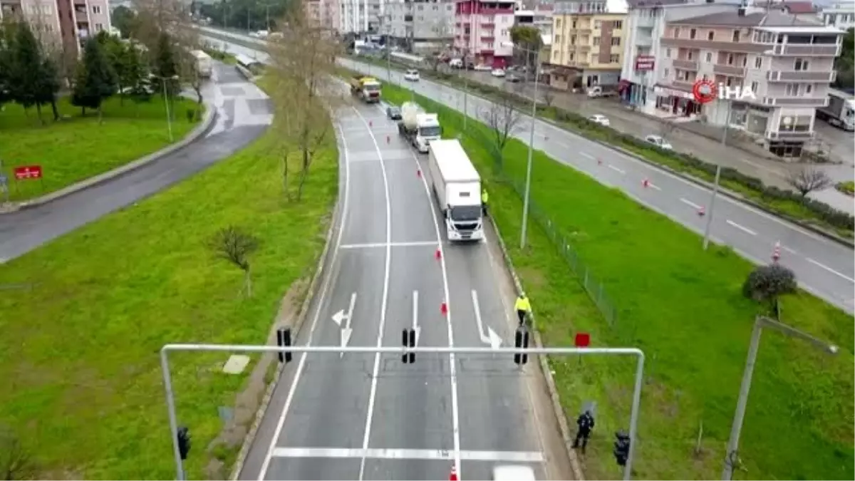 Şehir giriş çıkışları yasaklandı, Bursa\'da yollar tırlara kaldı