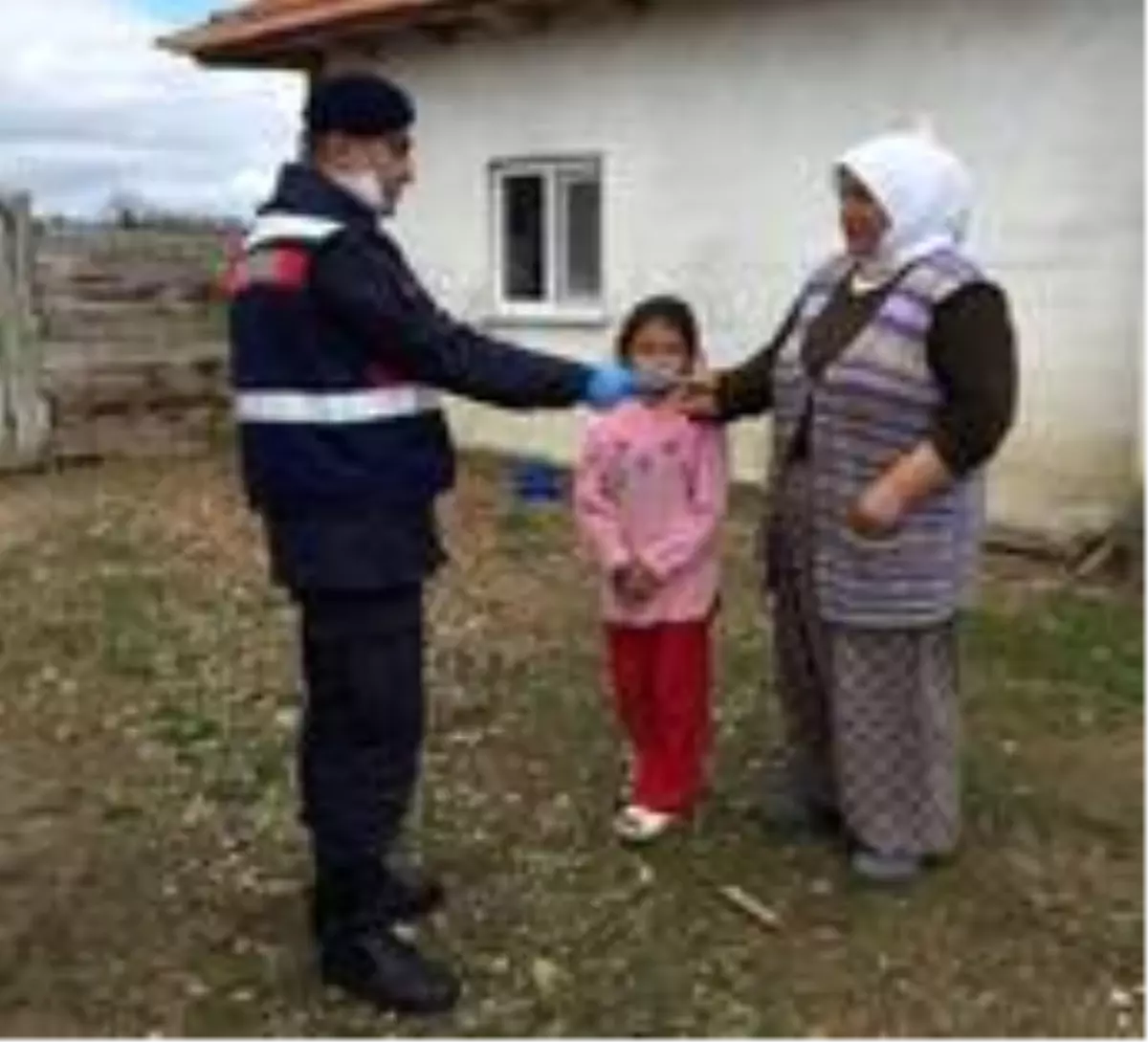 Selendi\'de yardım ödemeleri evlere teslim ediliyor