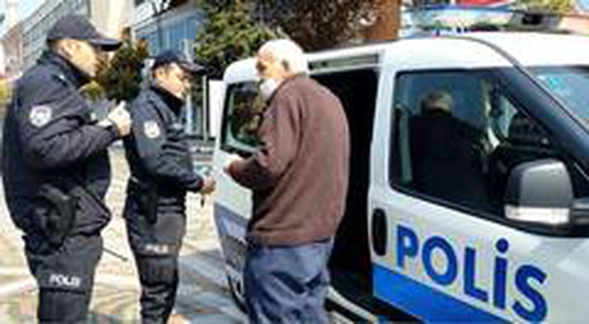 Yaşlı vatandaş ile polis arasında ilginç diyalog