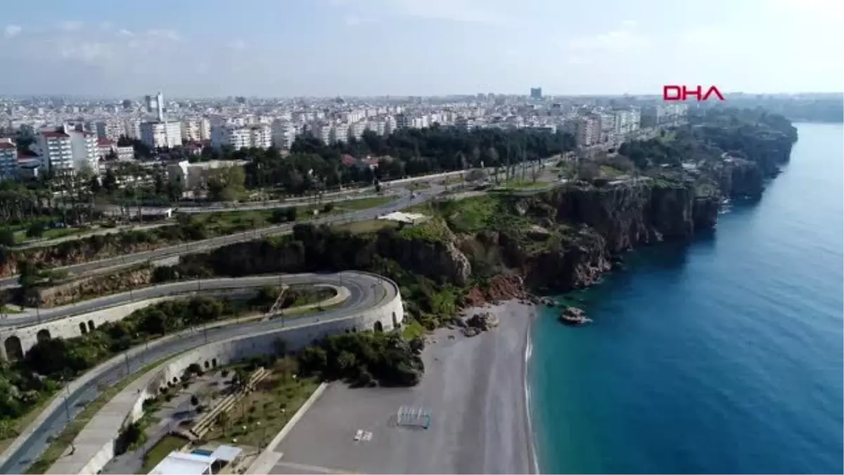 Antalya \'evde kal\'dı