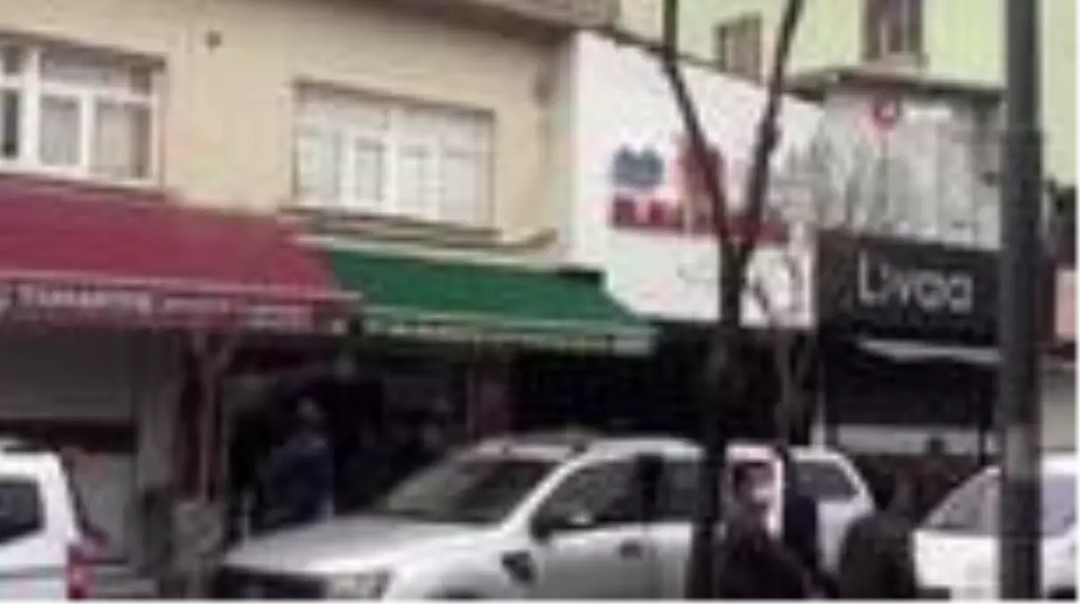 Batman\'da kavgayı ayırmaya çalışan polis yaralandı