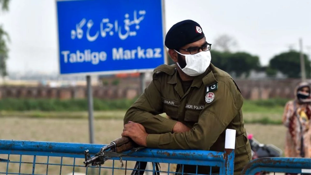 Koronavirüs: Pakistan\'da Tebliğ Cemaati\'nden 20 bin kişi karantina altında, polis \'on binlerce...