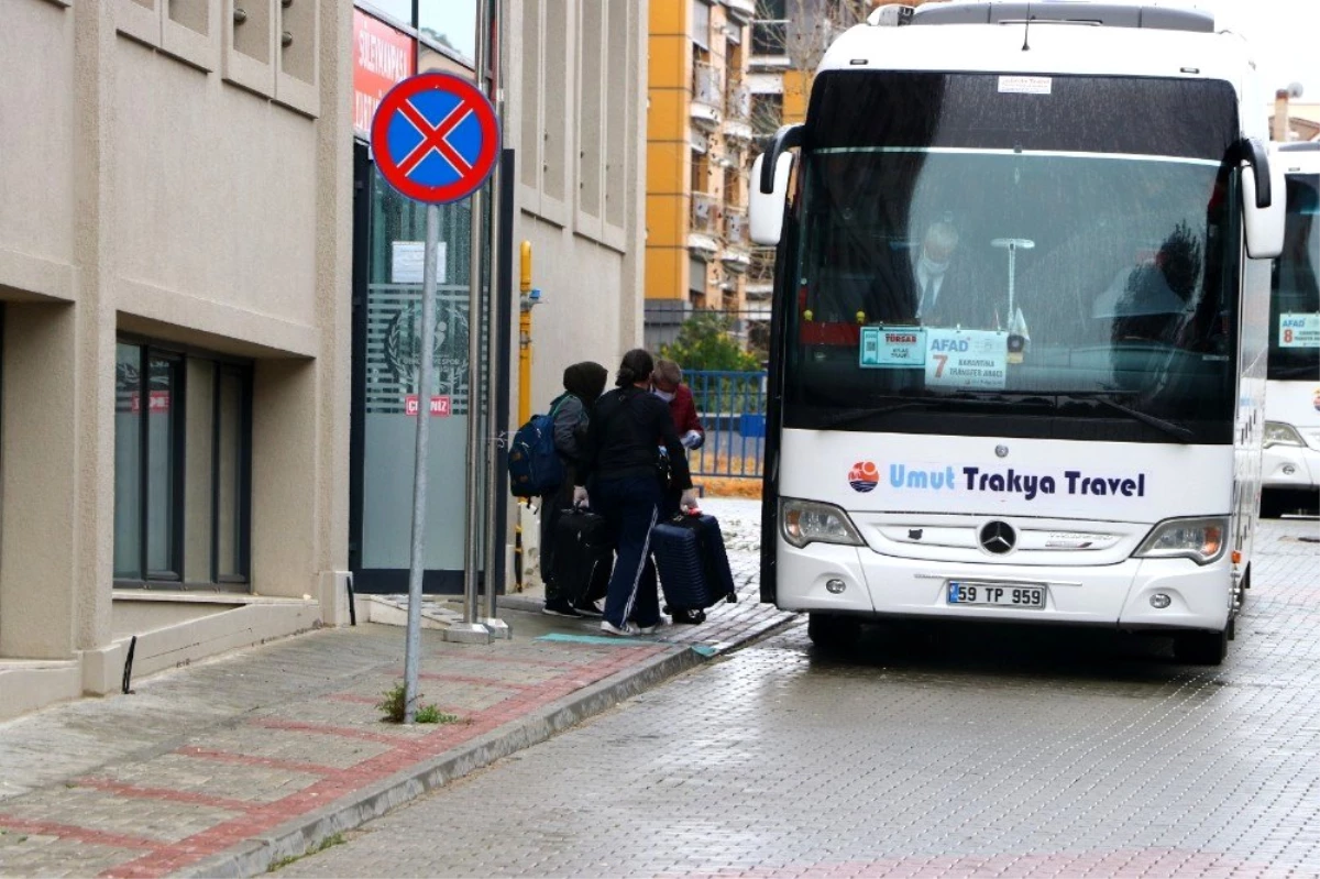 Tekirdağ\'da karantina süresi dolan öğrenciler ve vatandaşlar tahliye ediliyor